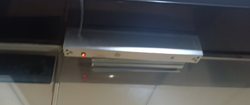 门禁的电磁锁